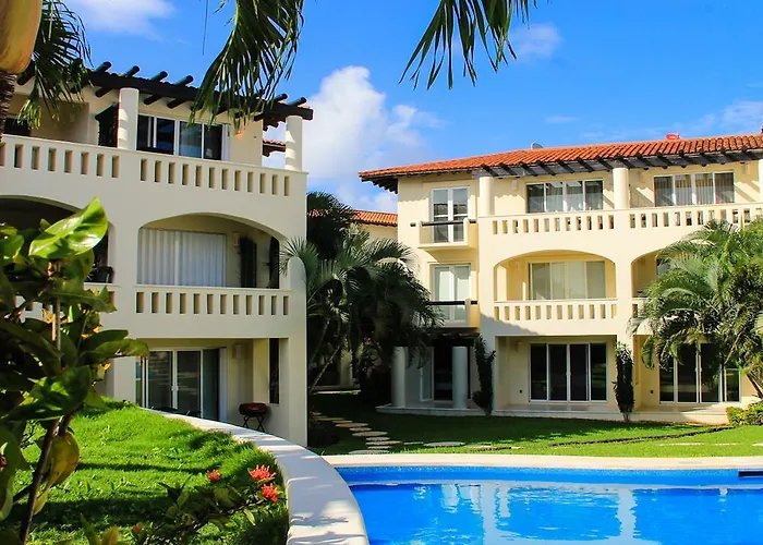 Luna Maya 2 BR Near Beach By Select